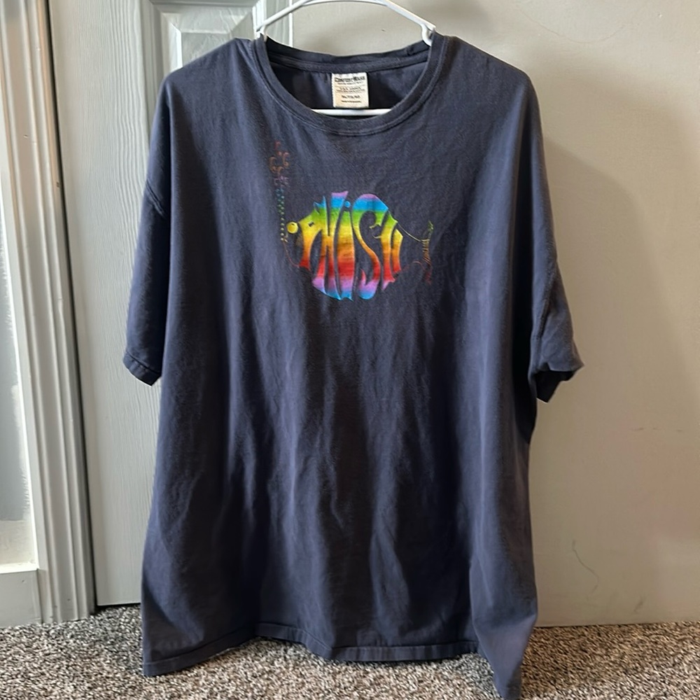 Mens Phish tee shirt